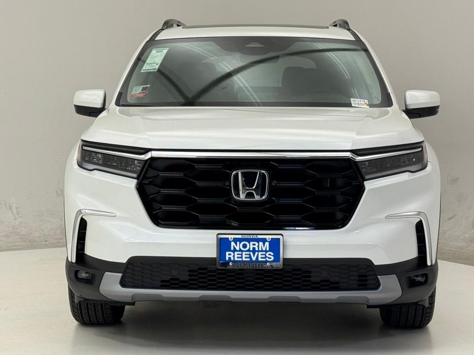 new 2025 Honda Pilot car, priced at $48,055