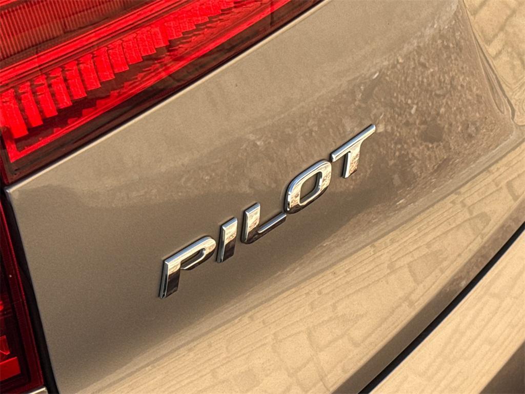 used 2016 Honda Pilot car, priced at $13,437