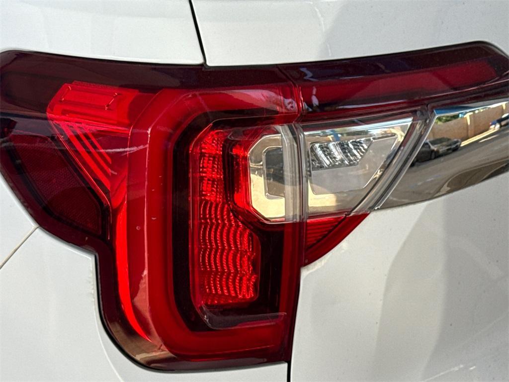 used 2023 GMC Acadia car, priced at $28,473