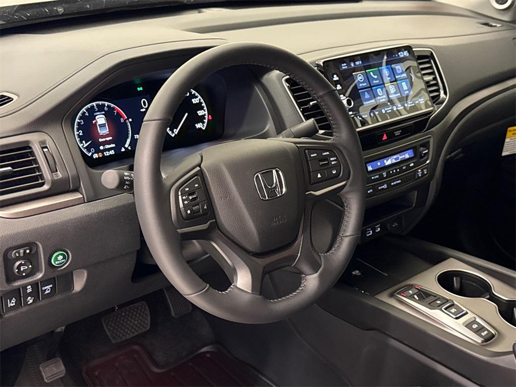 new 2025 Honda Ridgeline car, priced at $39,814