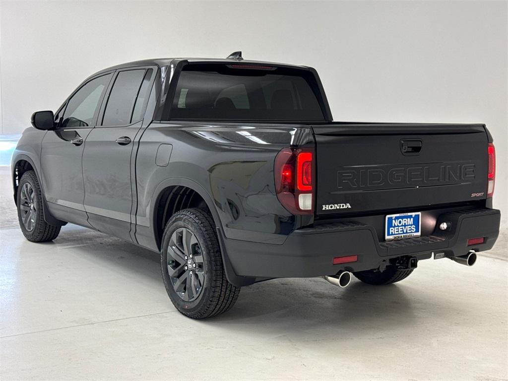 new 2025 Honda Ridgeline car, priced at $39,814