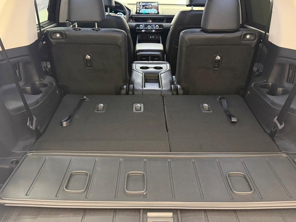new 2025 Honda Pilot car, priced at $42,698