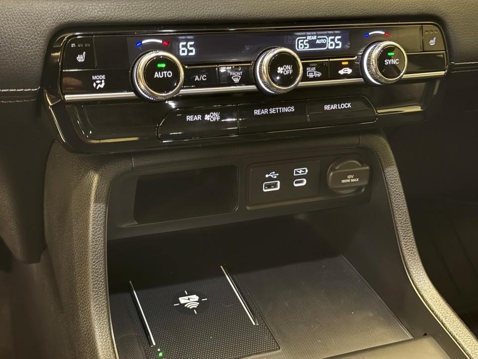 new 2025 Honda Pilot car, priced at $42,698