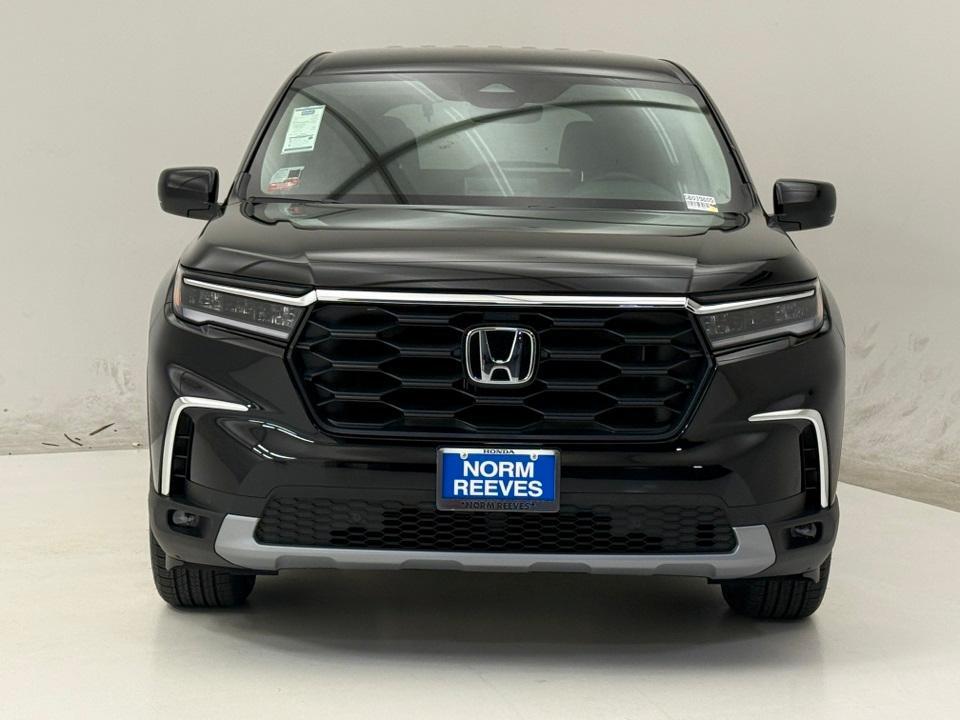 new 2025 Honda Pilot car, priced at $42,698