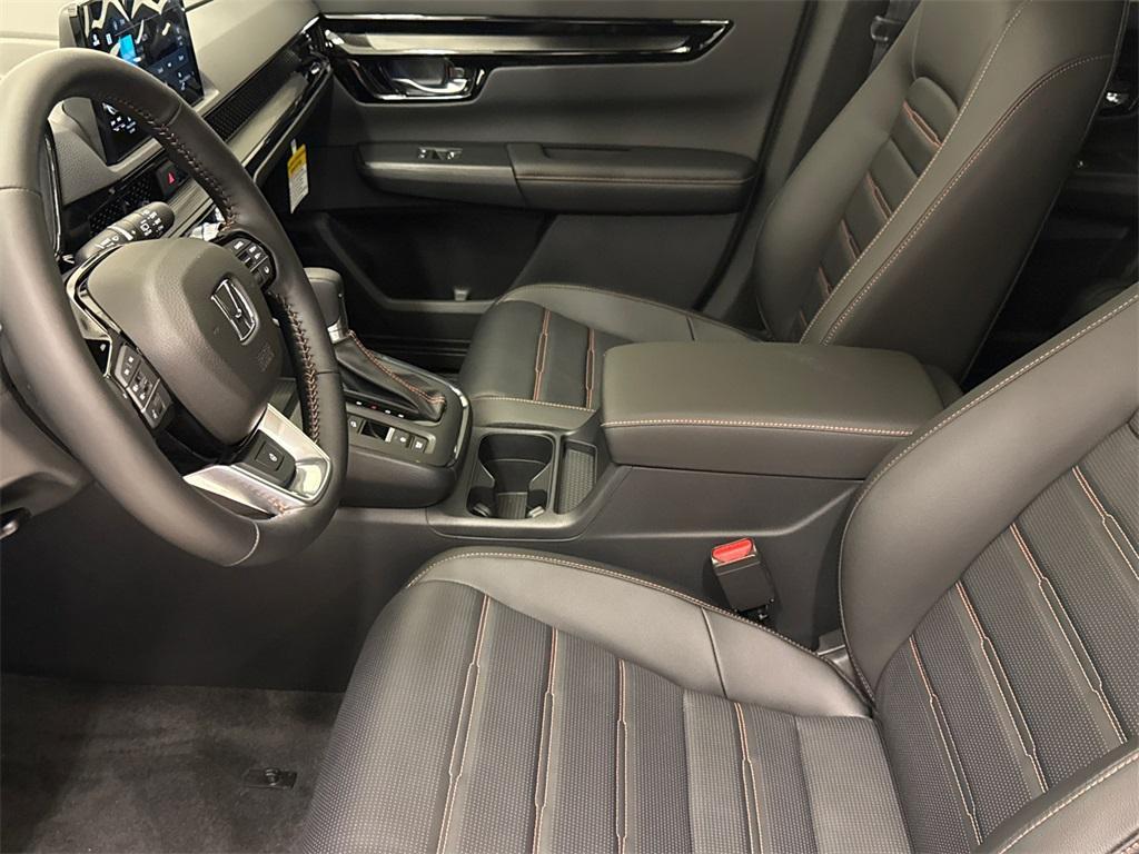 new 2026 Honda CR-V Hybrid car, priced at $43,645