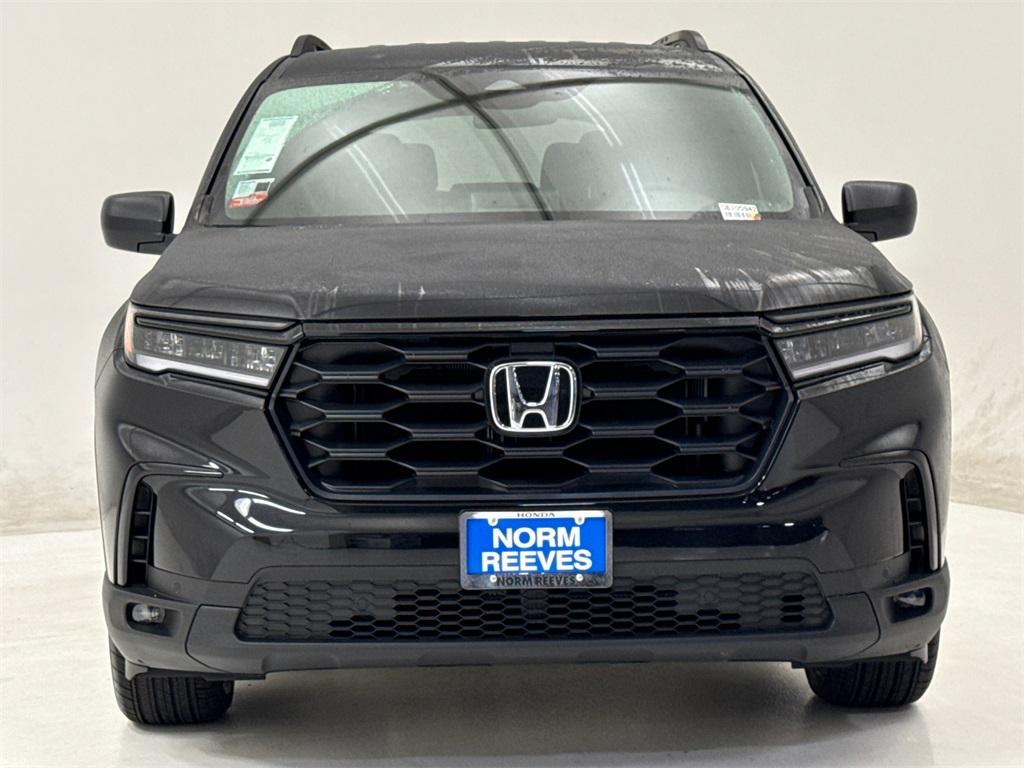 new 2025 Honda Pilot car, priced at $43,862