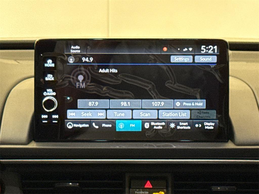 new 2025 Honda Pilot car, priced at $51,377