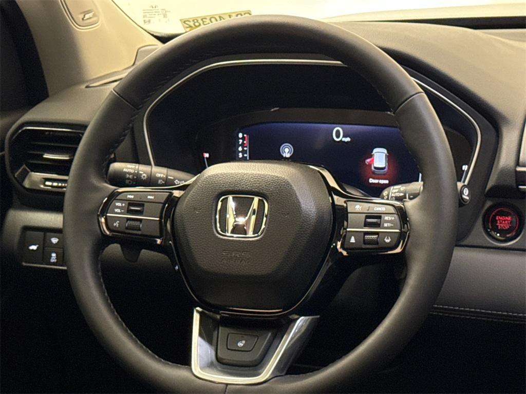 new 2025 Honda Pilot car, priced at $51,377