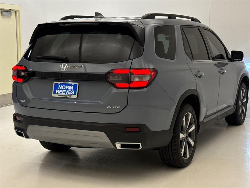 new 2025 Honda Pilot car, priced at $51,377