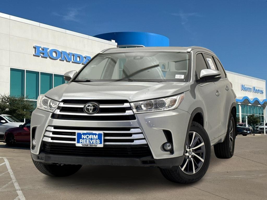 used 2018 Toyota Highlander car, priced at $23,849