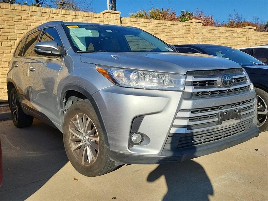 used 2018 Toyota Highlander car, priced at $24,663