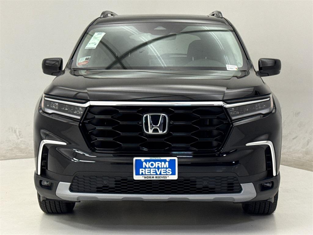 new 2025 Honda Pilot car, priced at $47,332