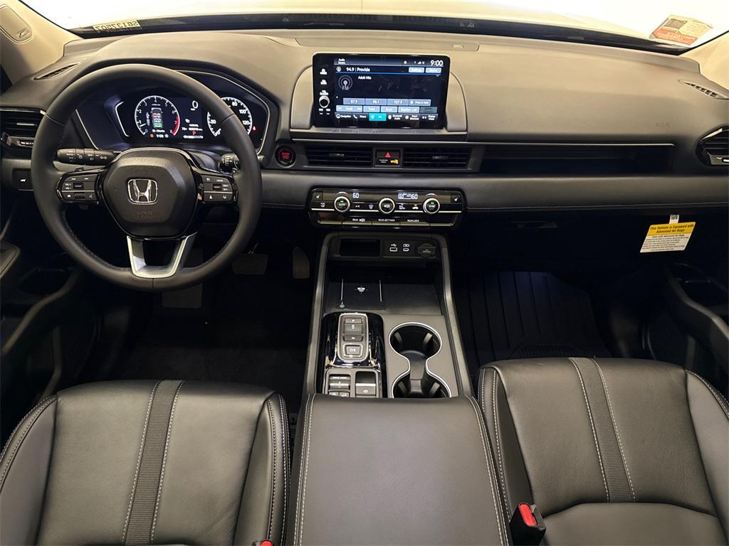 new 2025 Honda Pilot car, priced at $47,332