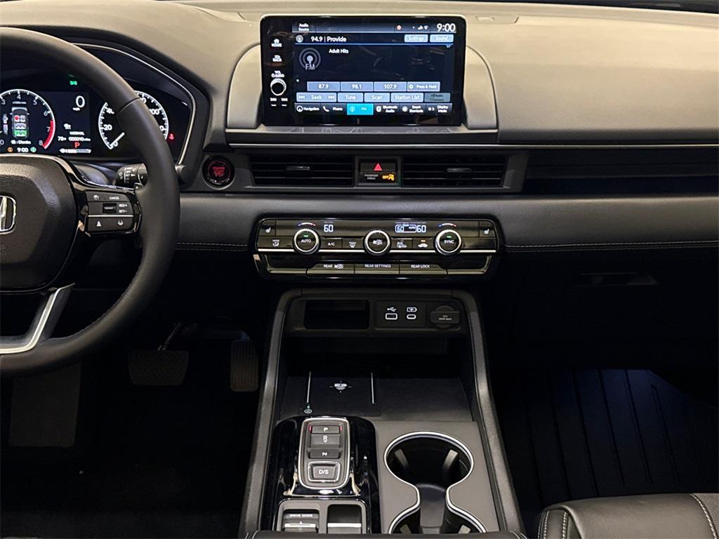 new 2025 Honda Pilot car, priced at $47,332