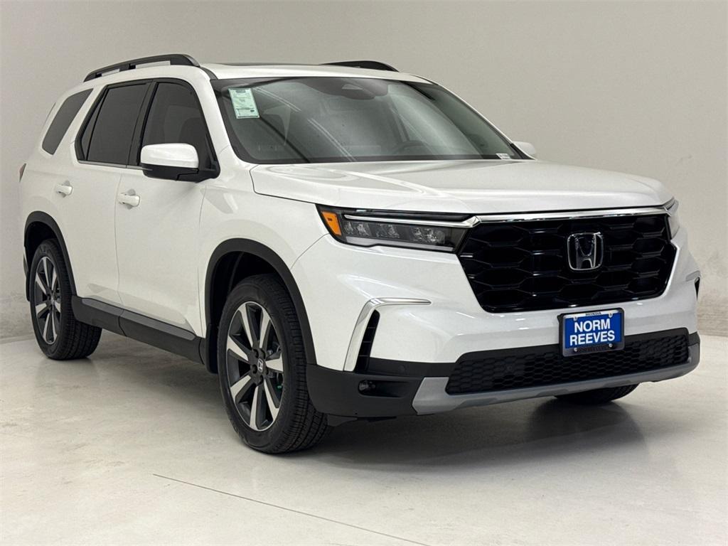 new 2025 Honda Pilot car, priced at $49,929