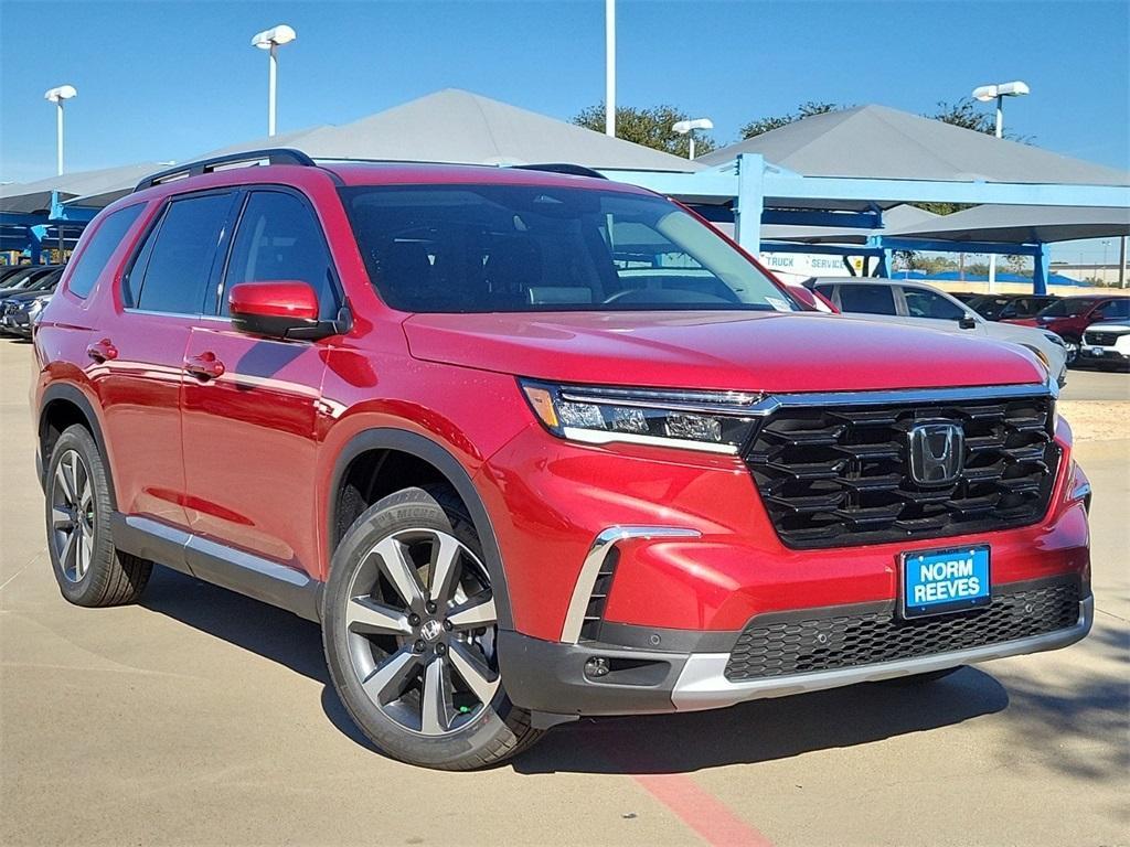 new 2025 Honda Pilot car, priced at $45,166