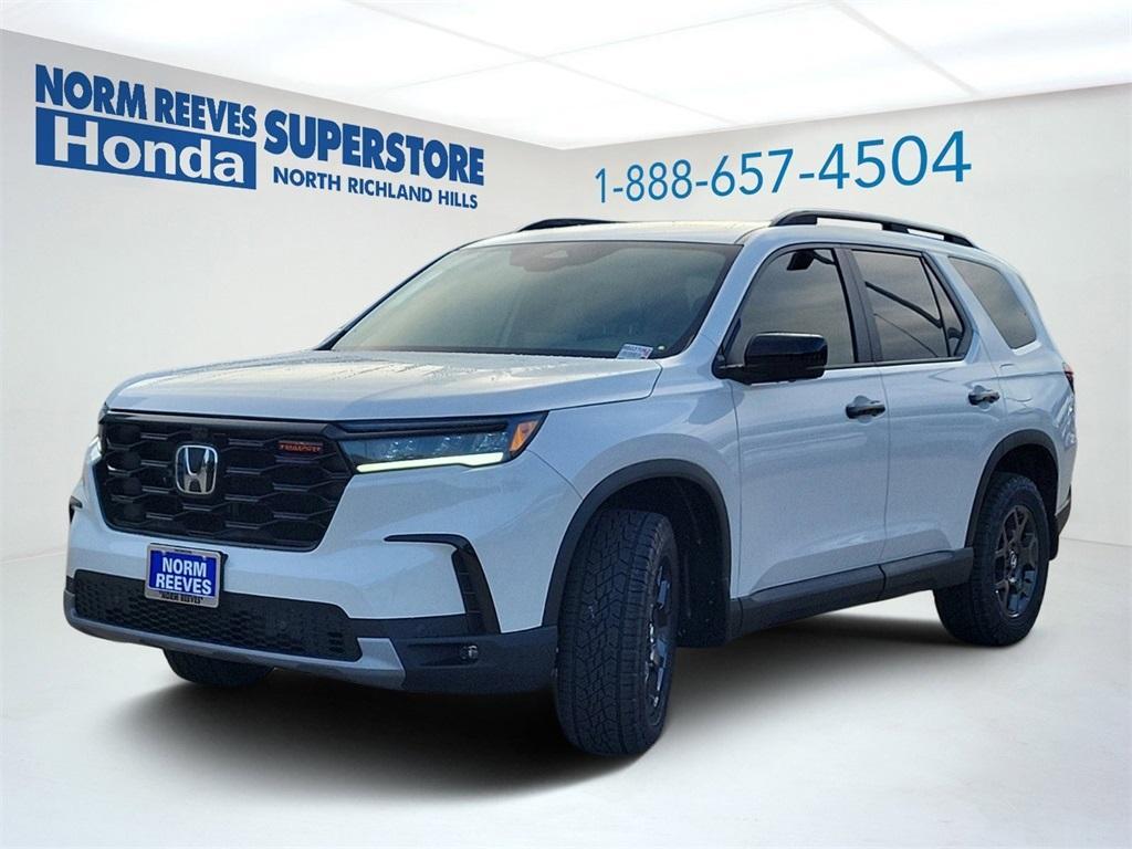 new 2025 Honda Pilot car, priced at $47,086