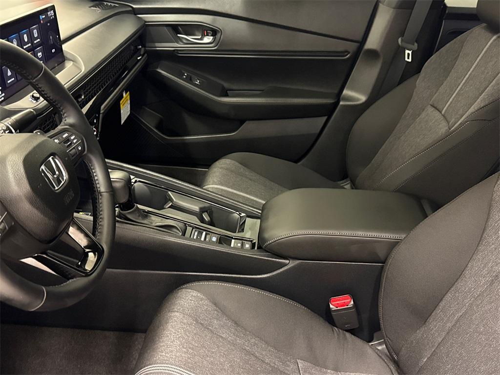 new 2025 Honda Accord Hybrid car, priced at $33,324