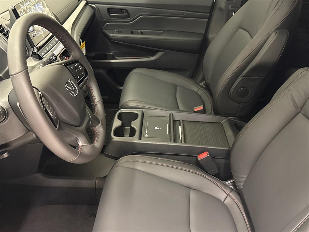 new 2025 Honda Odyssey car, priced at $42,659