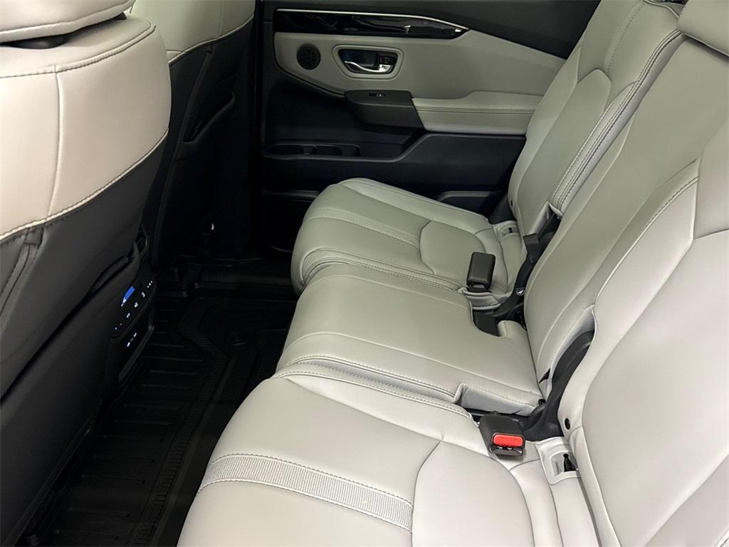new 2025 Honda Pilot car, priced at $48,600