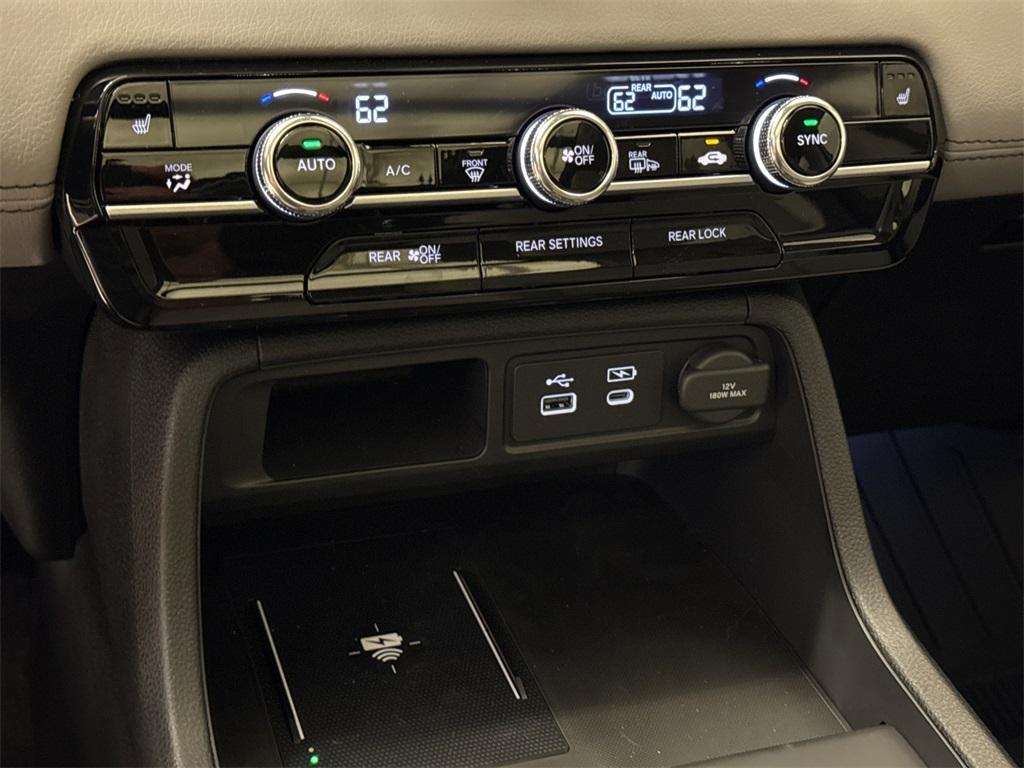 new 2025 Honda Pilot car, priced at $48,600