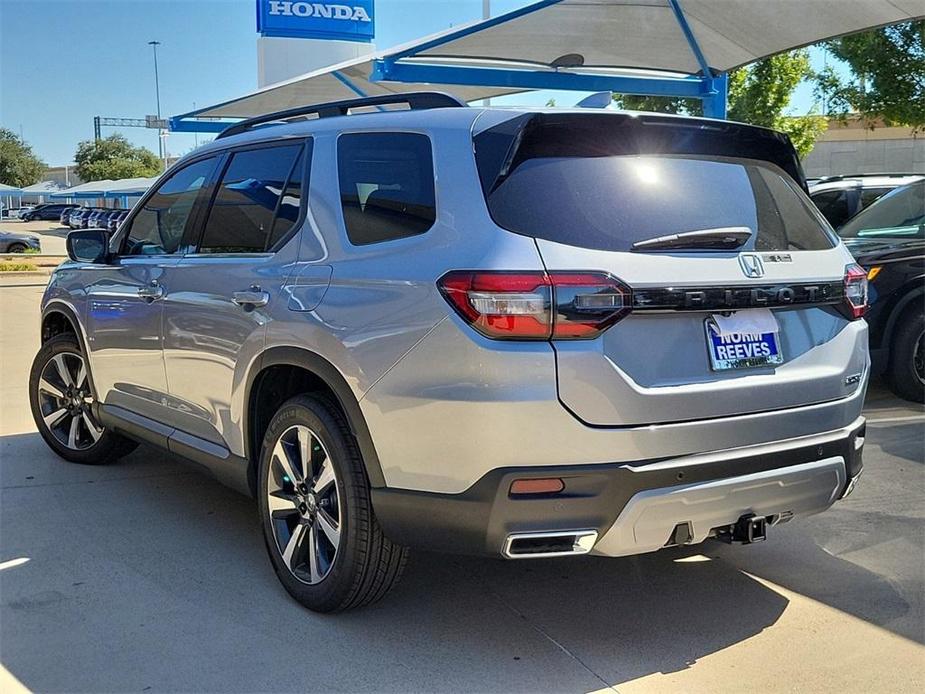 new 2025 Honda Pilot car, priced at $49,585