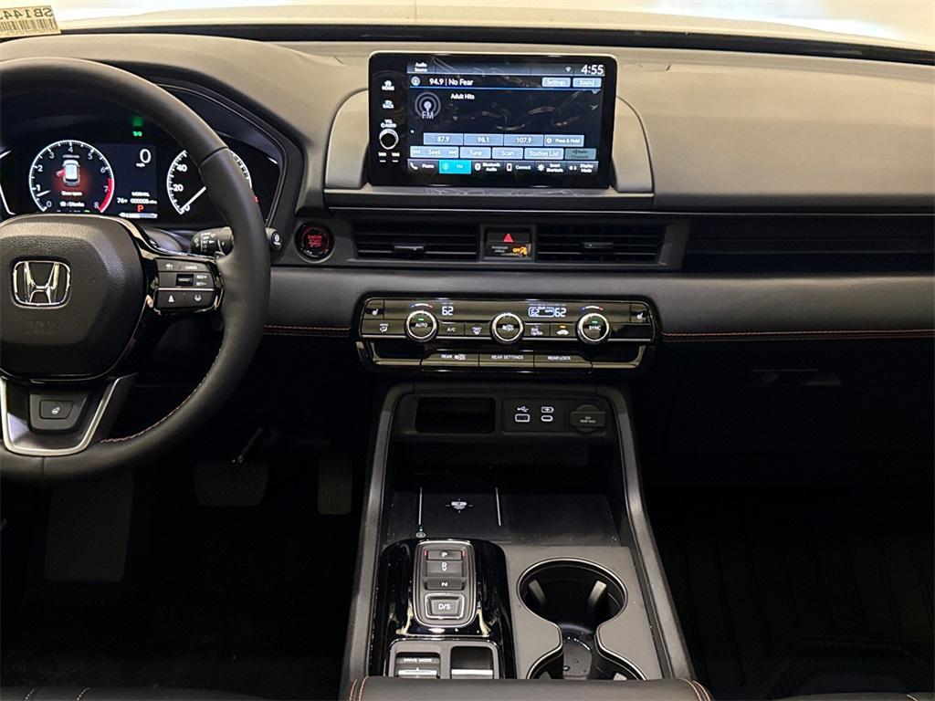 new 2025 Honda Pilot car, priced at $47,887
