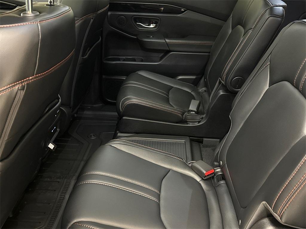 new 2025 Honda Pilot car, priced at $47,887