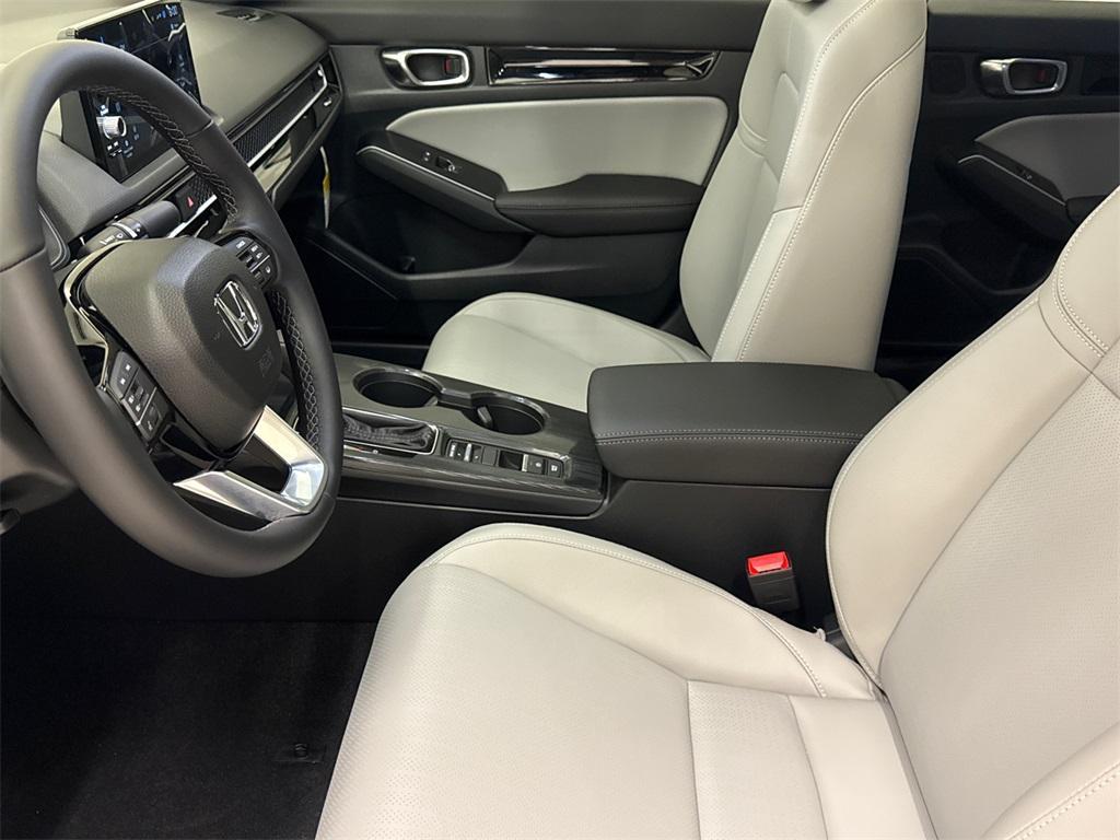 new 2025 Honda Civic Hybrid car, priced at $31,654