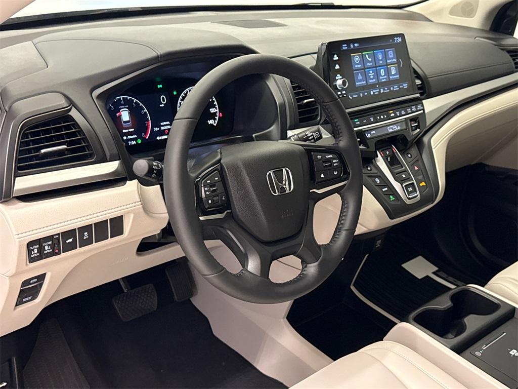 new 2025 Honda Odyssey car, priced at $41,252