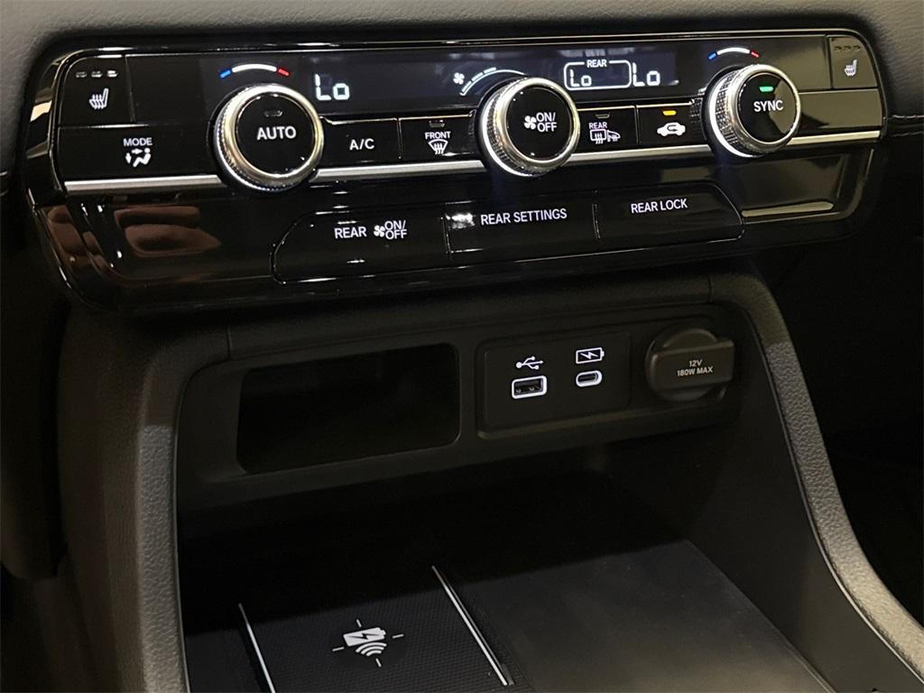 new 2025 Honda Pilot car, priced at $43,280
