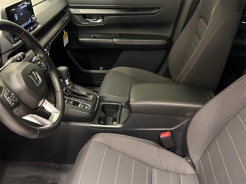 new 2025 Honda CR-V Hybrid car, priced at $34,517