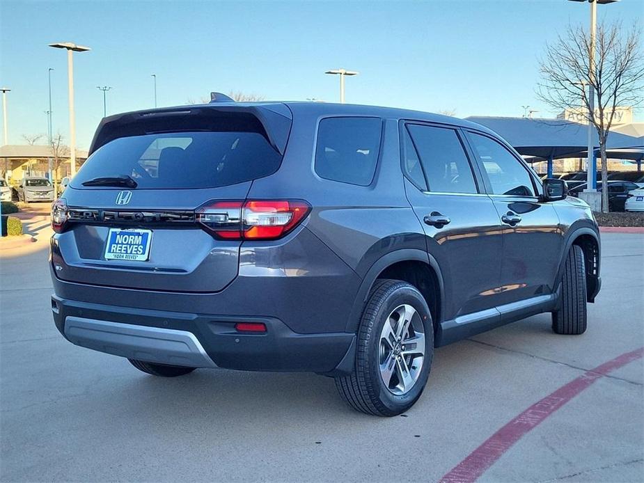 new 2025 Honda Pilot car, priced at $46,695