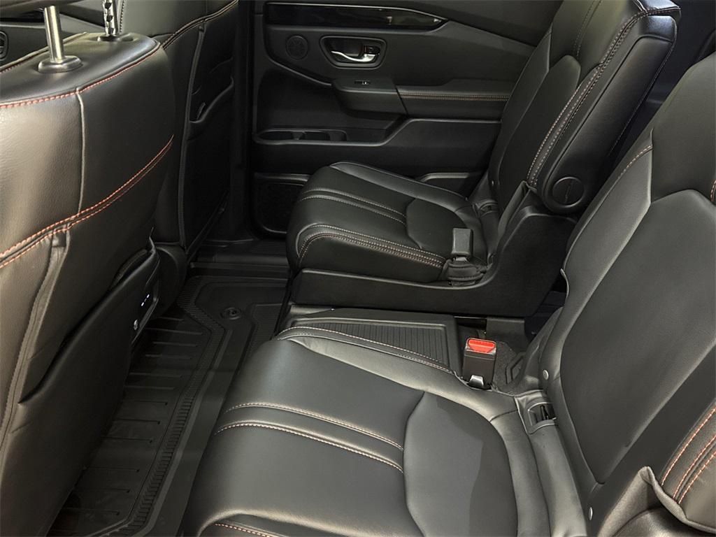 new 2025 Honda Pilot car, priced at $48,314