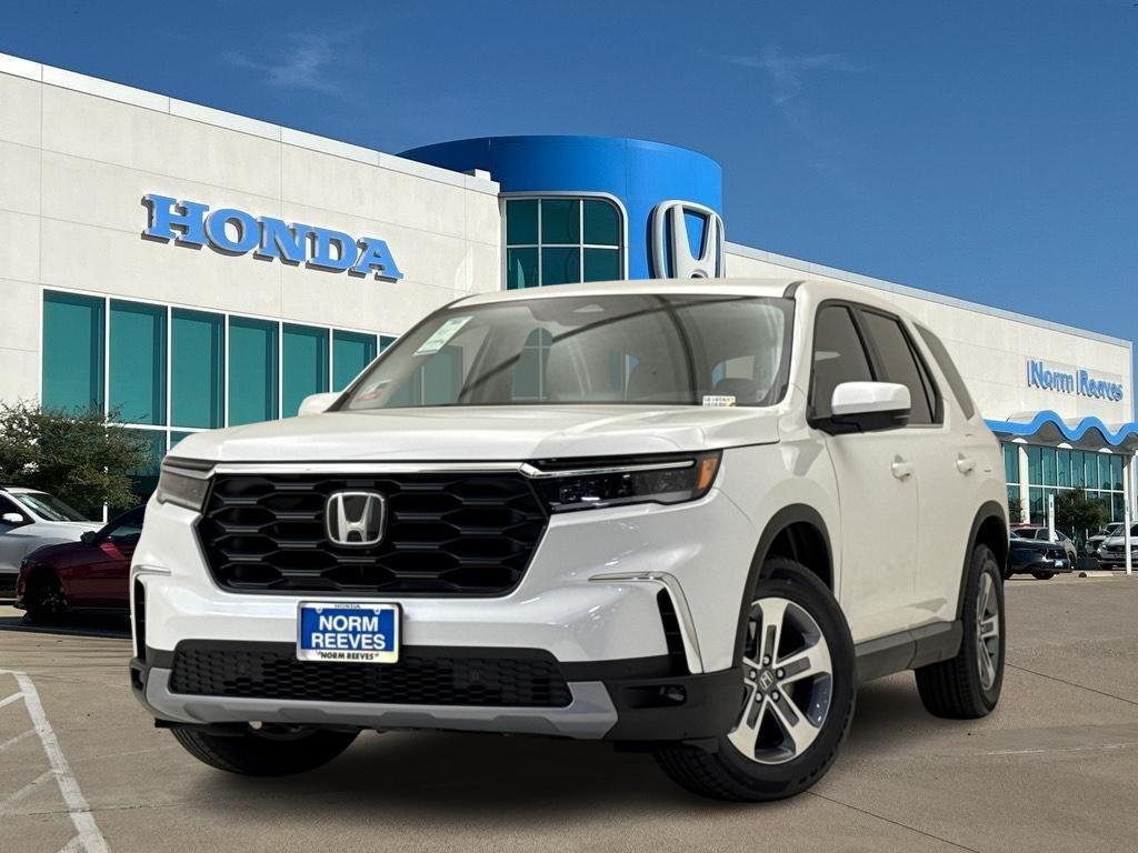 new 2025 Honda Pilot car, priced at $46,295