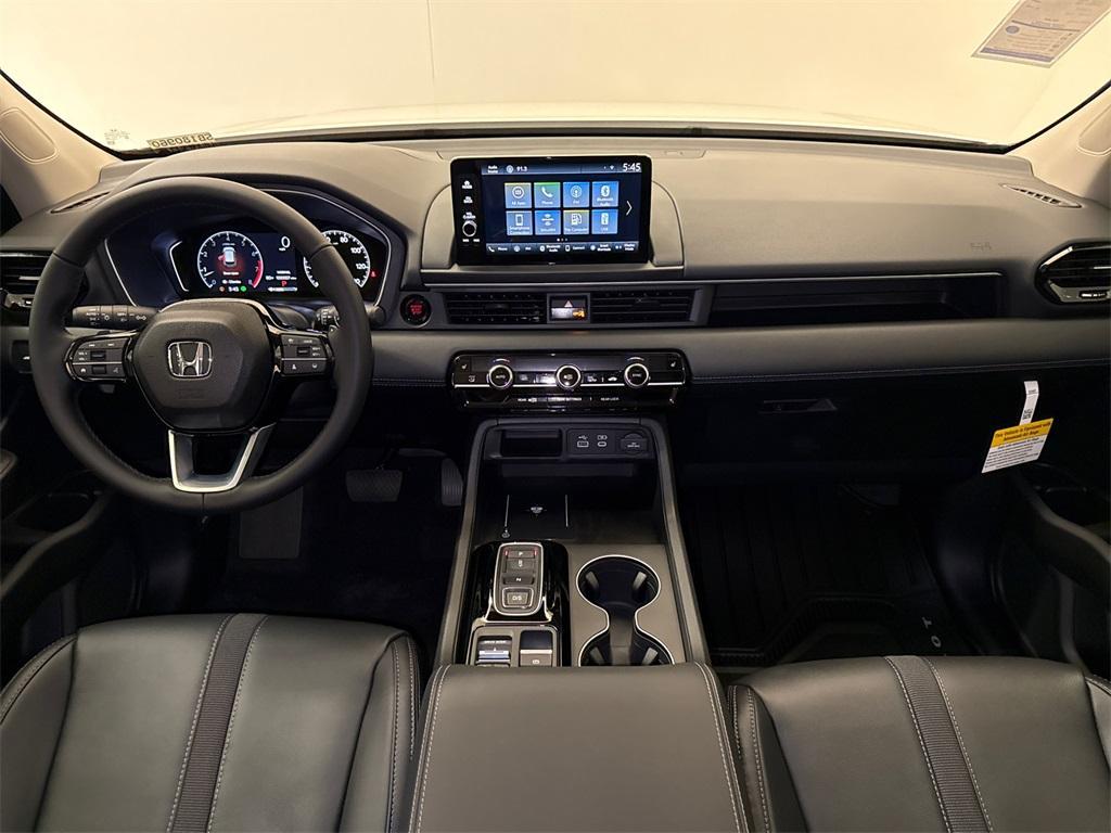 new 2025 Honda Pilot car, priced at $46,295
