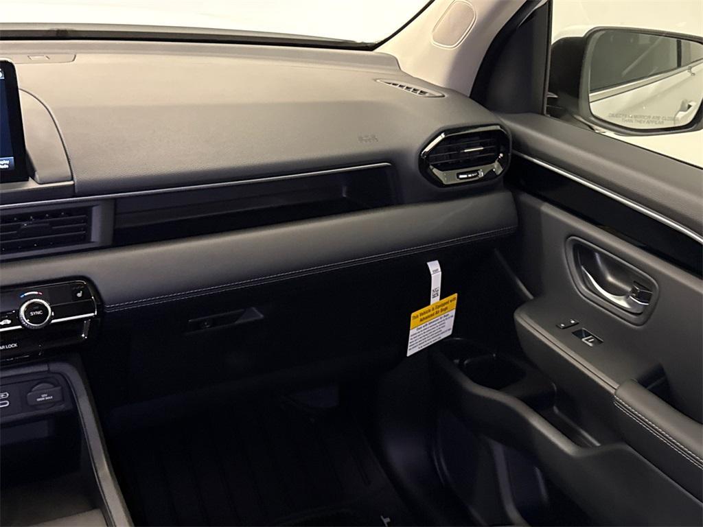 new 2025 Honda Pilot car, priced at $46,295