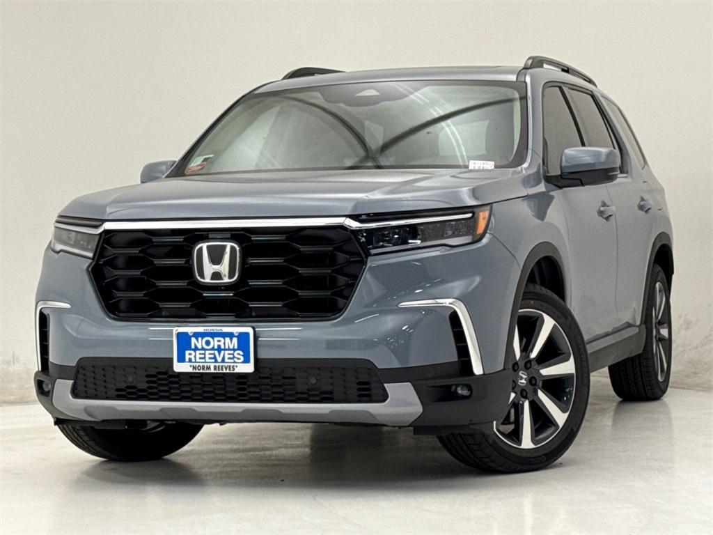 new 2025 Honda Pilot car, priced at $45,850