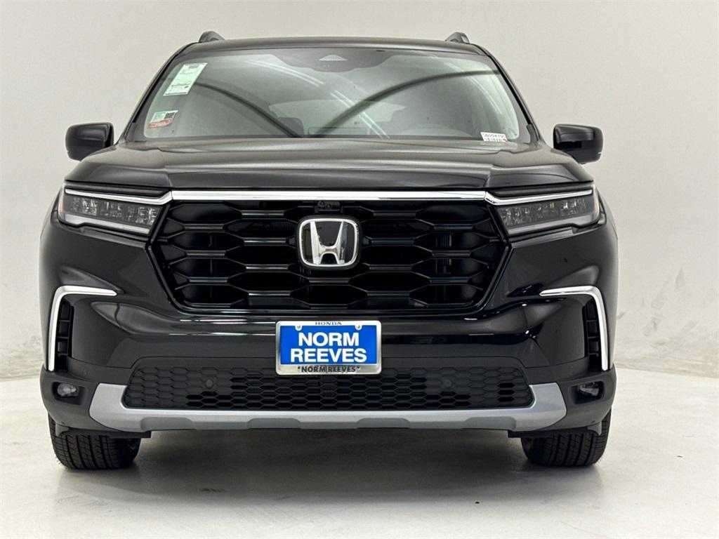 new 2025 Honda Pilot car, priced at $51,975