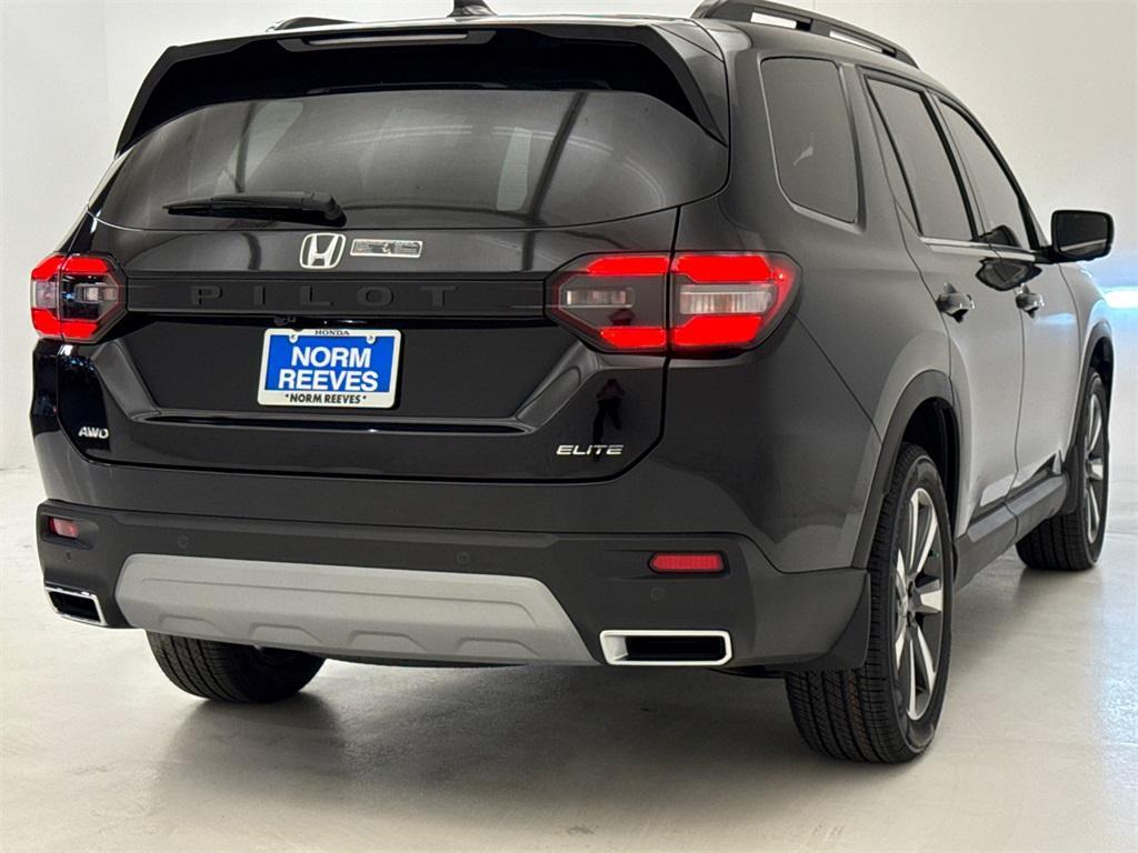 new 2025 Honda Pilot car, priced at $51,975