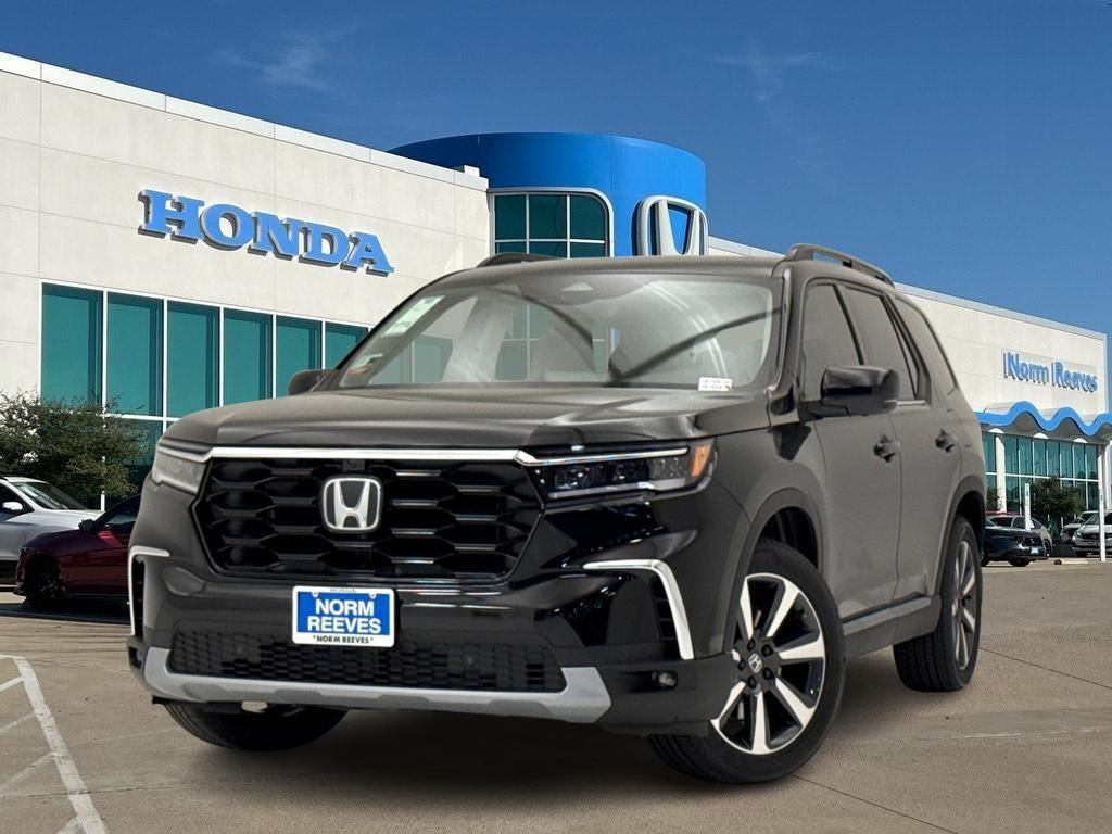 new 2025 Honda Pilot car, priced at $51,975