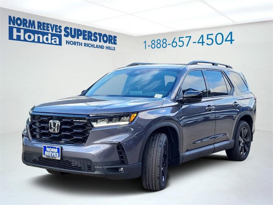 new 2025 Honda Pilot car, priced at $55,675