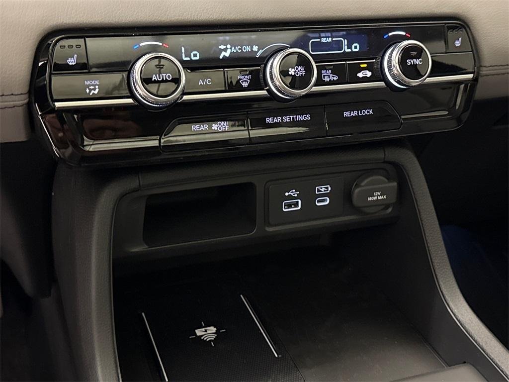 new 2025 Honda Pilot car, priced at $47,450