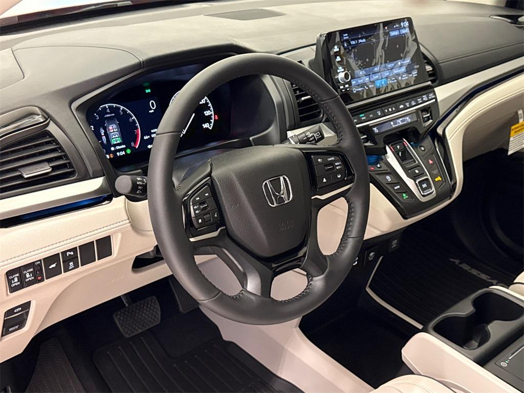 new 2025 Honda Odyssey car, priced at $45,775