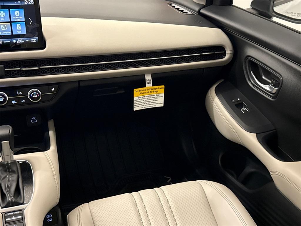 new 2025 Honda HR-V car, priced at $31,350