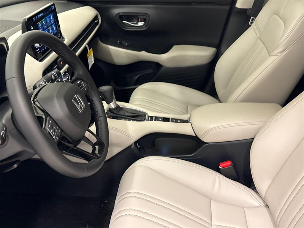 new 2025 Honda HR-V car, priced at $31,350
