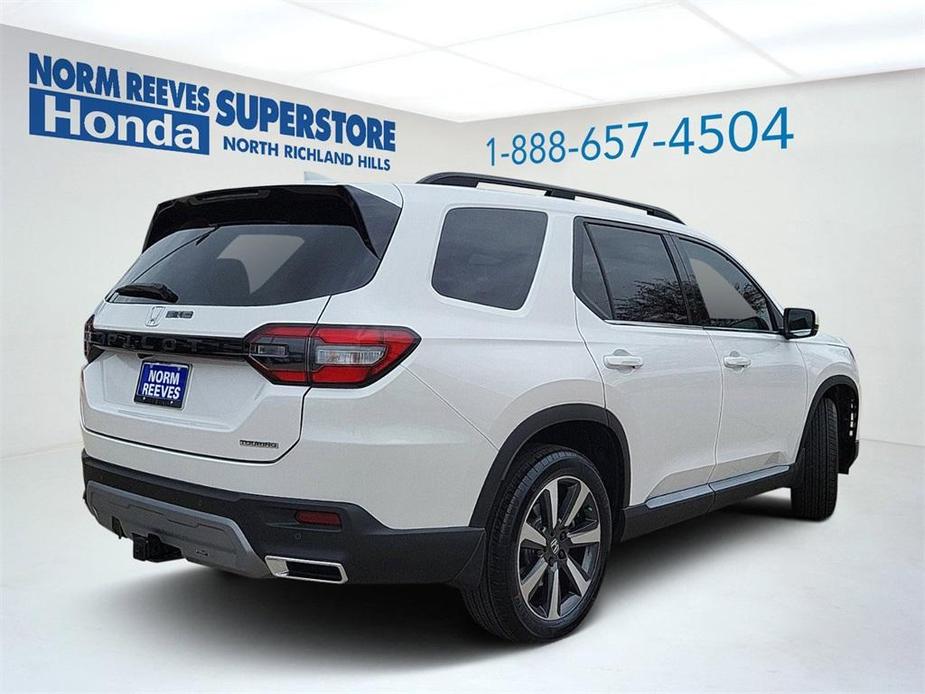 new 2024 Honda Pilot car, priced at $49,740