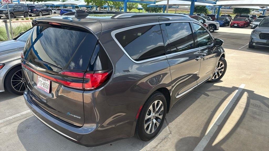 used 2021 Chrysler Pacifica Hybrid car, priced at $30,639