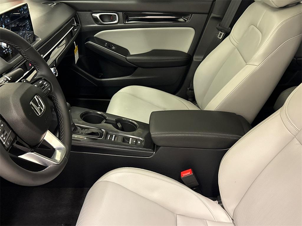 new 2025 Honda Civic Hybrid car, priced at $33,555