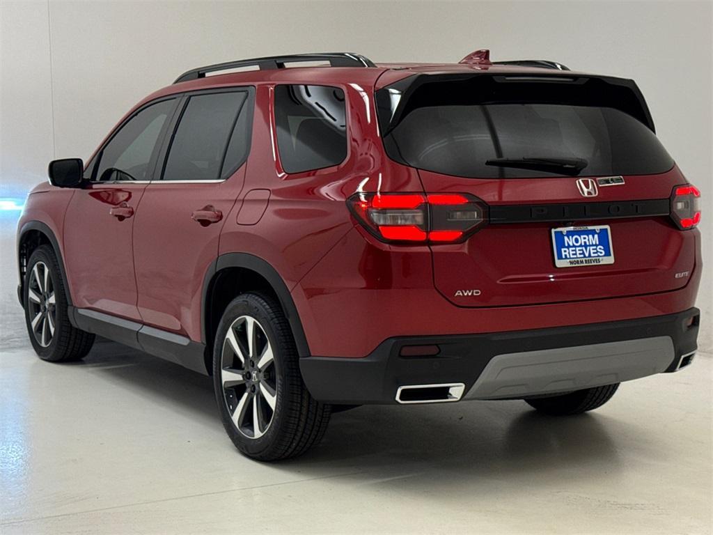 new 2025 Honda Pilot car, priced at $51,204
